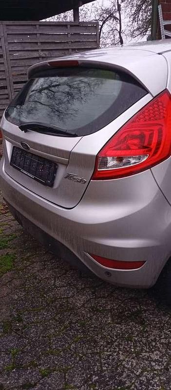 Gebraucht Ford Fiesta 60 PS (44 kW) 2009 Silber Limousine