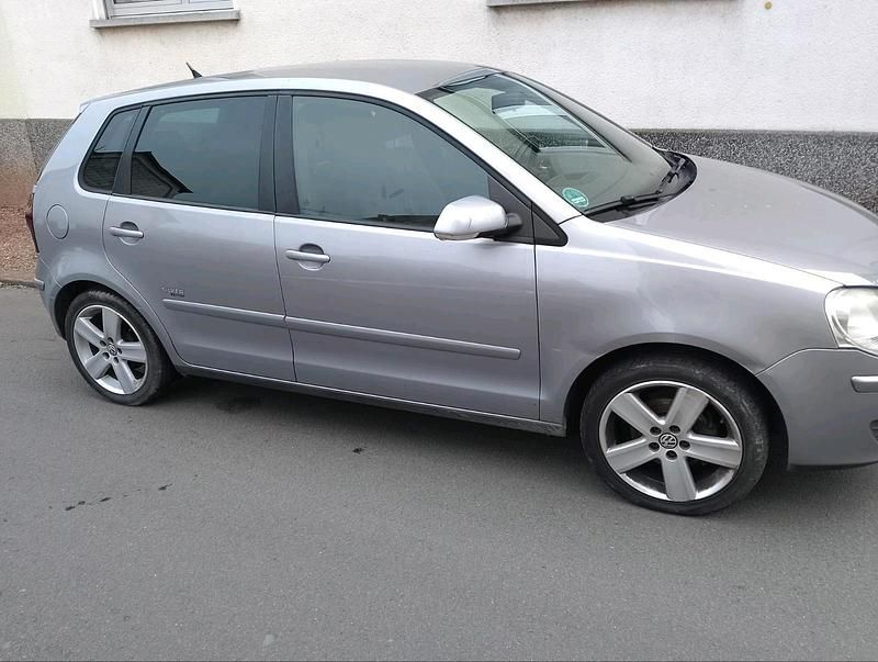 Usado VW Polo Edition 64 HP (47 kW) 2008 Cinzento Citadino