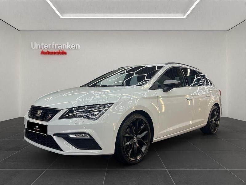 Weiß Gebraucht 2020 Seat Leon ST FR Kombi | 19.500 € (Etwas zu teuer) - Bild 1/4