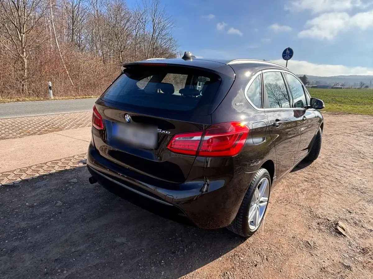 Gebraucht BMW 225 Active Tourer iPerformance 224 PS (164 kW) 2017 Braun Van / Kleinbus