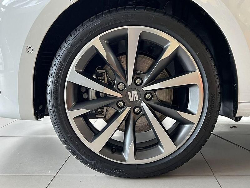 Gebraucht Seat Leon FR 204 PS (150 kW) 2022 Weiß Limousine