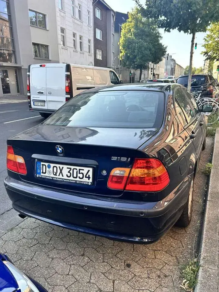 Gebraucht BMW 318 143 PS (105 kW) 2003 Blau Kombi