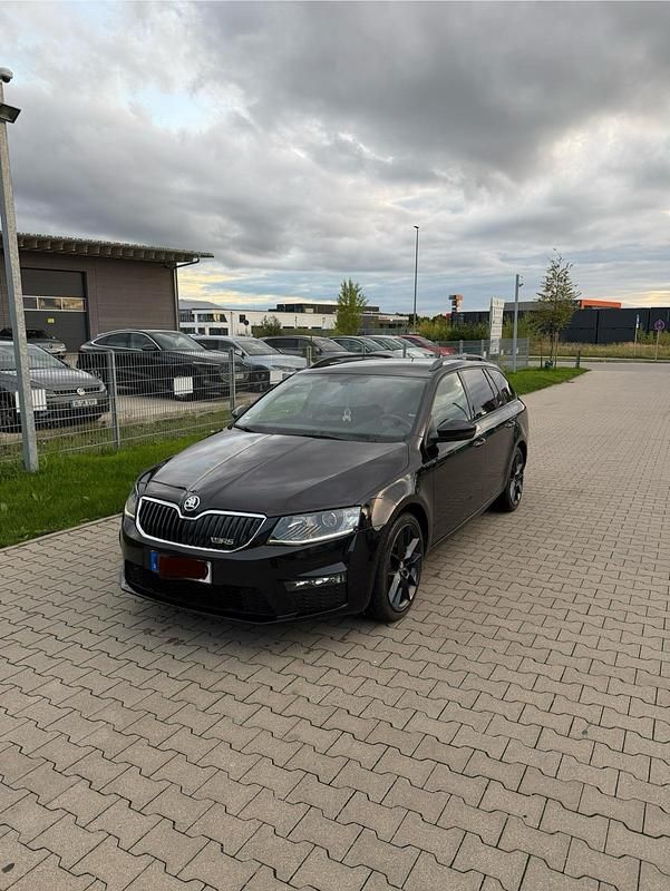 Schwarz Gebraucht 2014 Skoda Octavia RS Kombi | 9.500 € (Guter Preis) - Bild 1/4