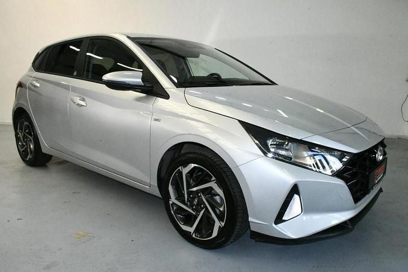 Gebraucht Hyundai i20 101 PS (74 kW) 2022 Grau Limousine