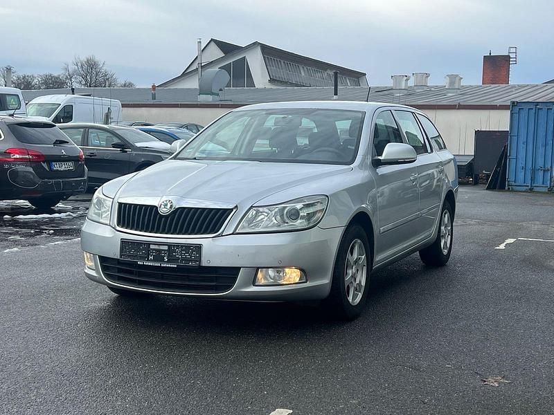 Gebraucht Skoda Octavia 105 PS (77 kW) 2012 Silber Kombi