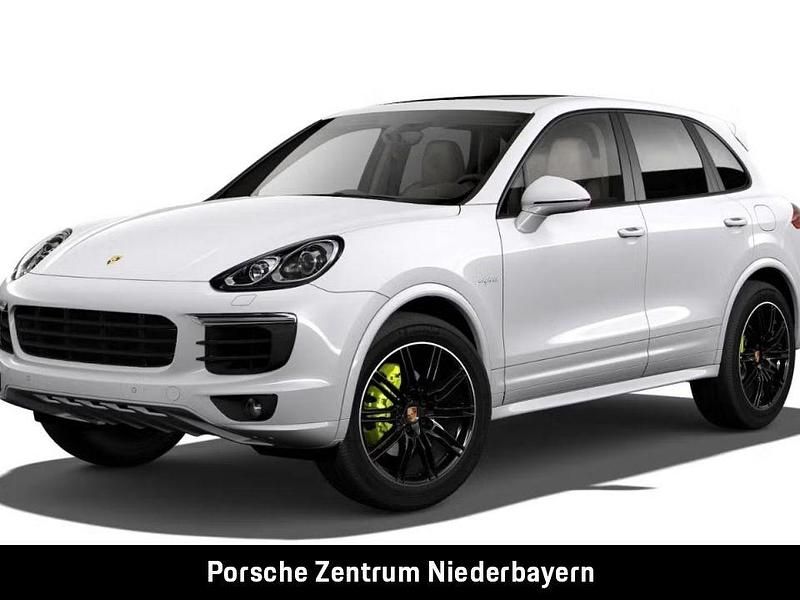 Carraraweissmetallic Gebraucht 2017 Porsche Cayenne S E-Hybrid Platinum Edition SUV | 46.900 € (Etwas zu teuer) - Bild 1/4