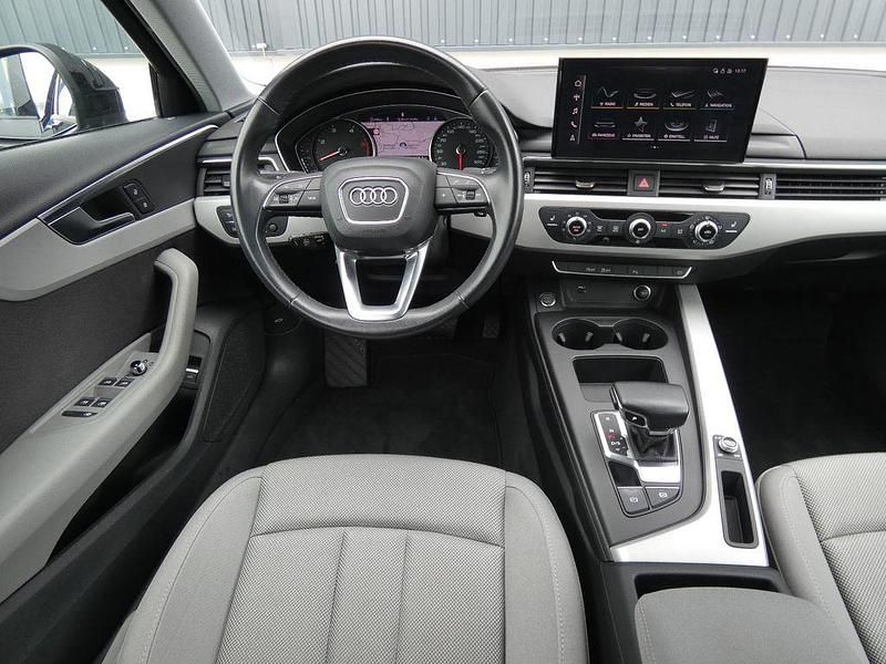 Gebraucht Audi A4 Advanced 163 PS (119 kW) 2021 Schwarz Limousine