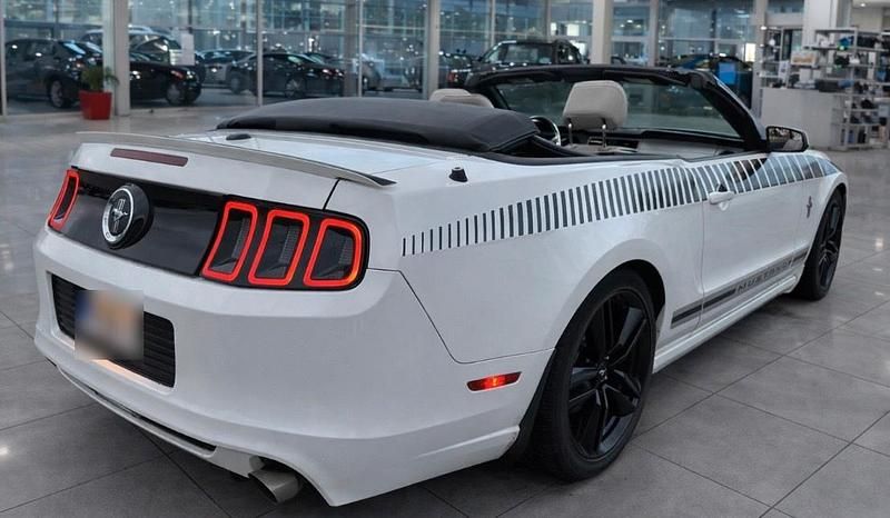 Gebraucht Ford Mustang 309 PS (227 kW) 2013 Weiß Cabrio