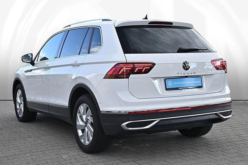 Second-hand VW Tiguan Elegance 150 CP (110 kW) 2022 Alb SUV