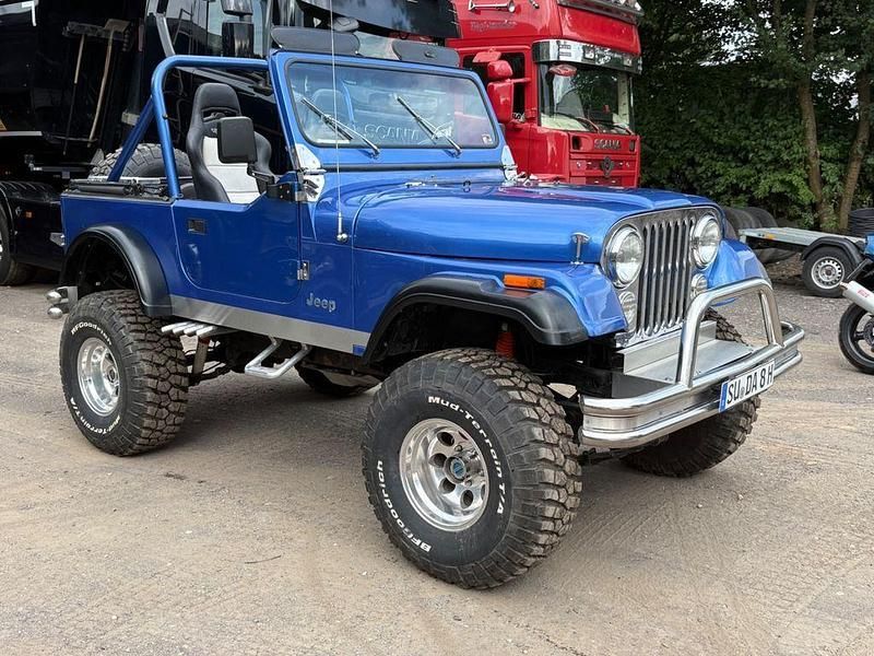 Blau Gebraucht 1985 Jeep CJ SUV | 21.999 € - Bild 1/4