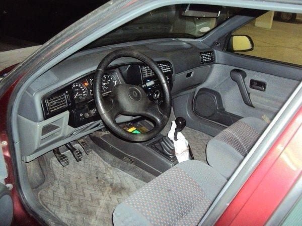 Gebraucht Renault R9 109 PS (80 kW) 1992 Rot Limousine