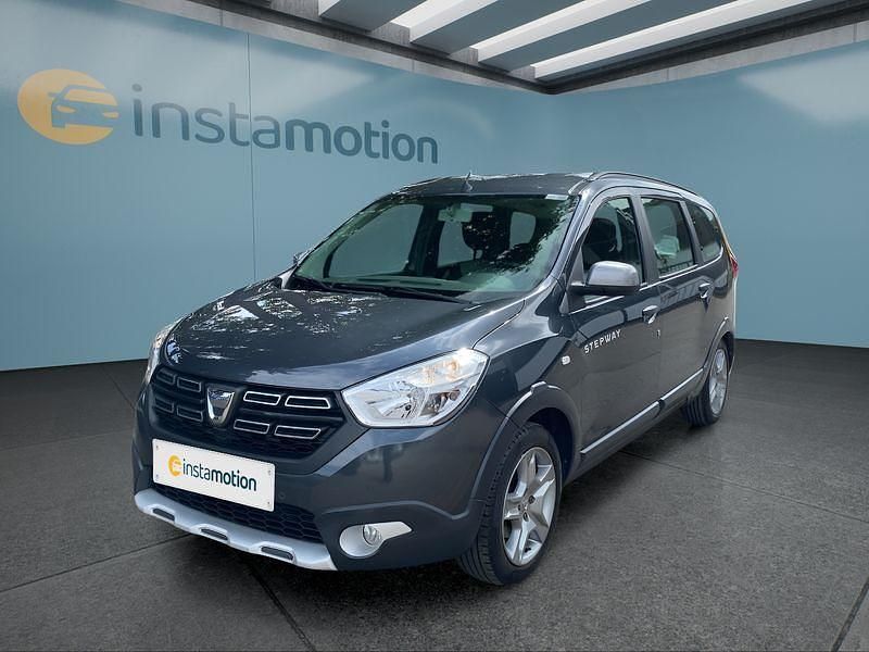 Grau Gebraucht 2020 Dacia Lodgy Van / Kleinbus | 18.399 € - Bild 1/4