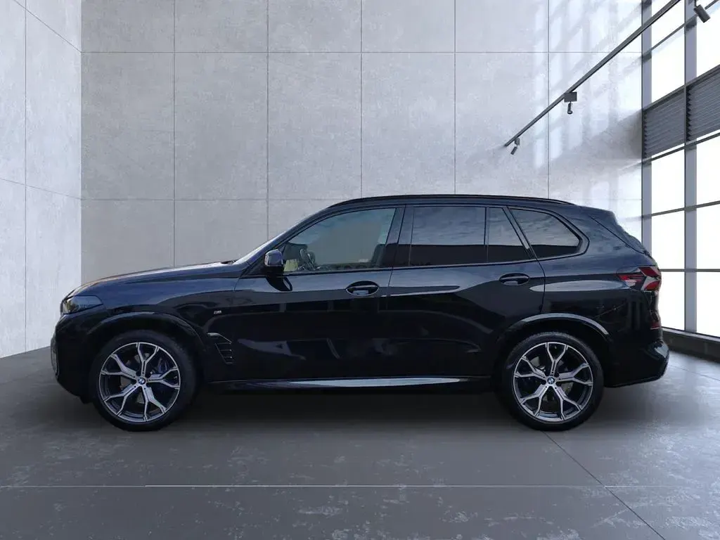 Gebraucht BMW X5 M Sport 286 PS (210 kW) 2024 Saphirschwarz SUV