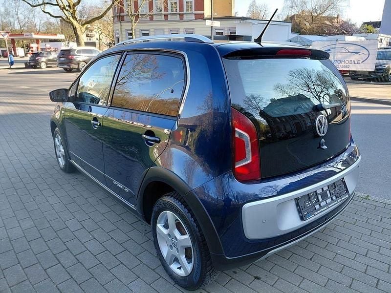 Gebraucht VW cross up! 75 PS (55 kW) 2015 Blau Kleinwagen