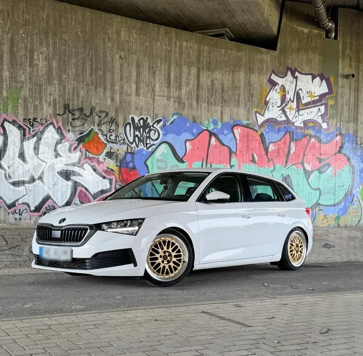 Gebraucht Skoda Scala 95 PS (69 kW) 2020 Weiß Kleinwagen