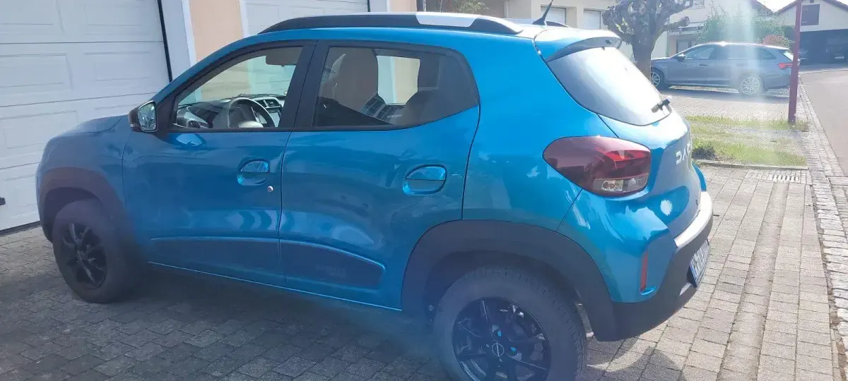 Gebraucht Dacia Spring Essentiel 33 kW (45 PS) 2023 Blau Kleinwagen