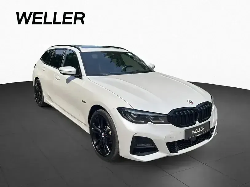 Gebraucht BMW 330e M Sport 292 PS (214 kW) 2022 Weiß Limousine