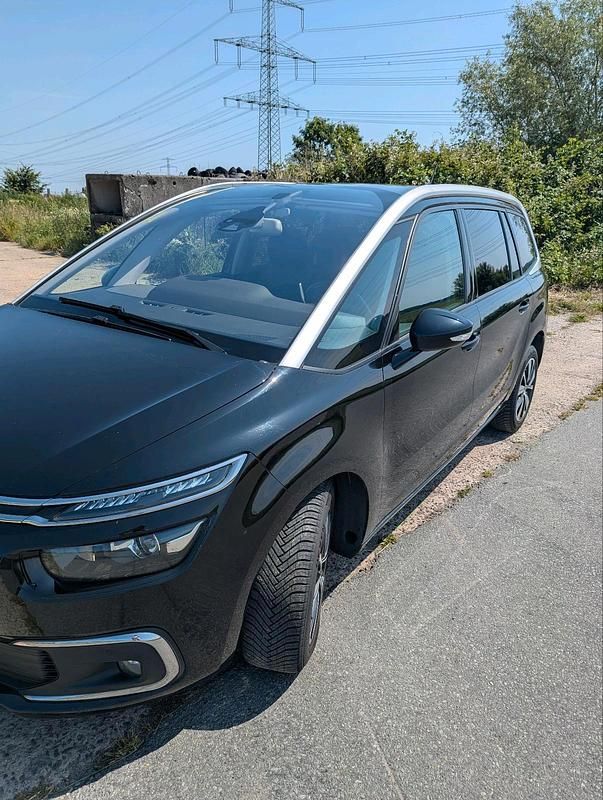 Schwarz Gebraucht 2018 Citroën C4 SpaceTourer Van / Kleinbus | 10.999 € (Fairer Preis) - Bild 1/4