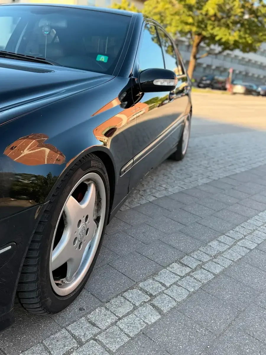 Gebraucht Mercedes C220 143 PS (105 kW) 2003 Schwarz Limousine
