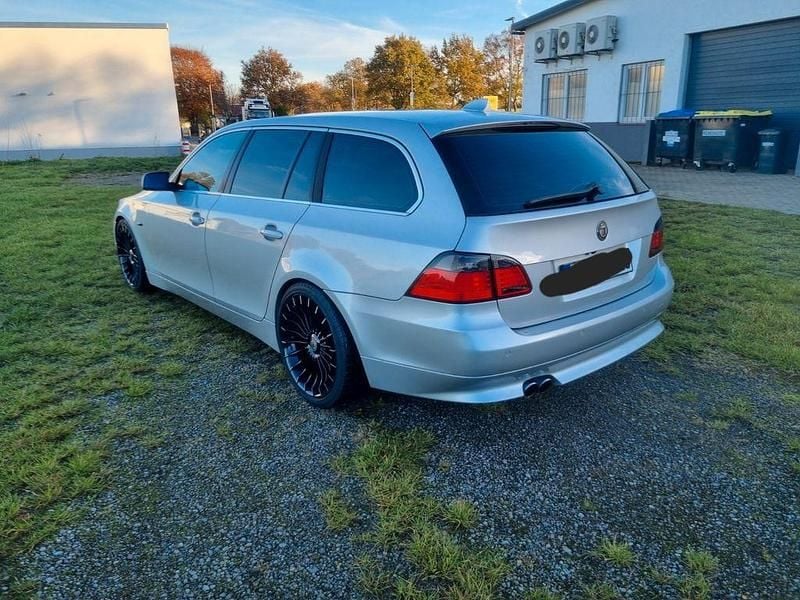 Gebraucht BMW 545 Performance 333 PS (244 kW) 2005 Silber Kombi