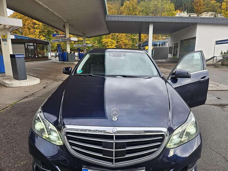 Gebraucht Mercedes E300 Elegance 231 PS (169 kW) 2016 Blau Limousine