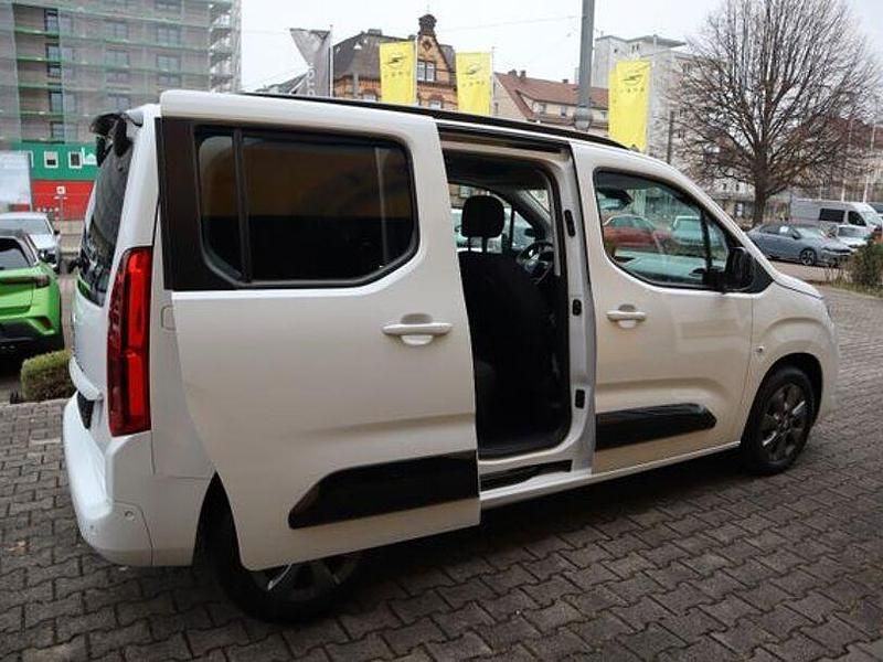 Gebraucht Opel Combo Life 131 PS (96 kW) 2024 Weiß Van / Kleinbus