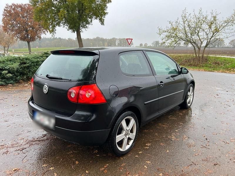 Gebraucht VW Golf V 116 PS (85 kW) 2004 Schwarz Kleinwagen