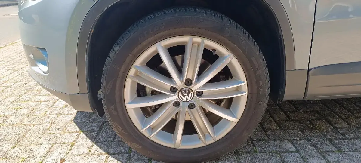 Gebraucht VW Tiguan 150 PS (110 kW) 2009 Grau SUV