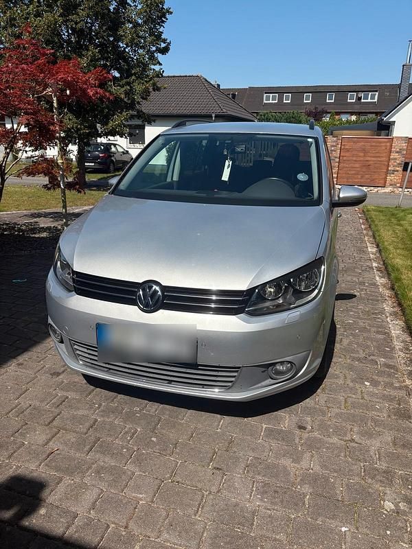 Gebraucht VW Touran 140 PS (102 kW) 2011 Silber Van / Kleinbus