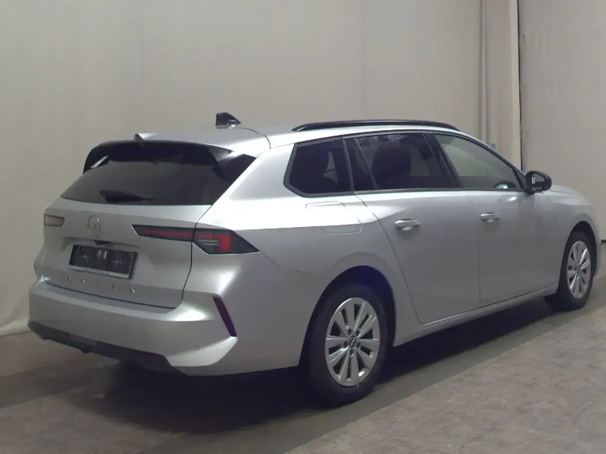 Gebraucht Opel Astra Elegance 131 PS (96 kW) 2024 Grau Kleinwagen