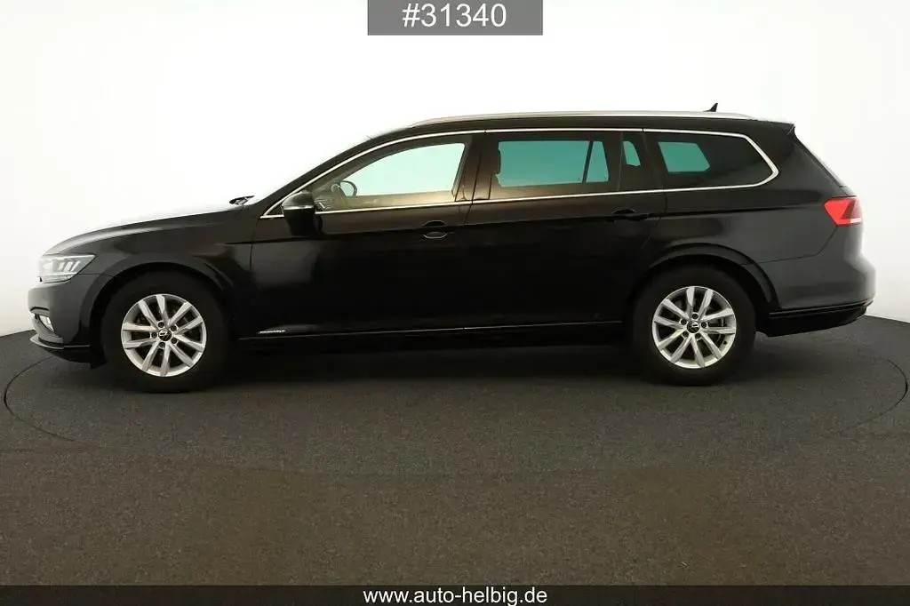Gebraucht VW Passat Business 150 PS (110 kW) 2023 Schwarz Kombi
