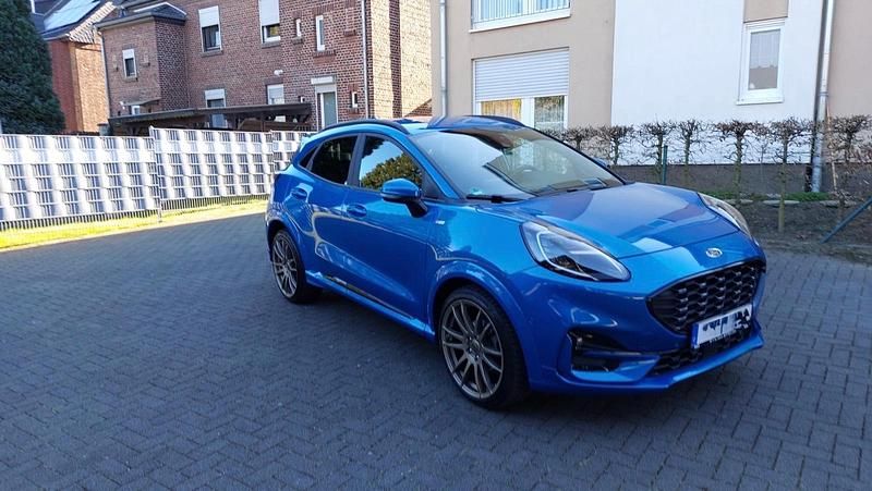 Blau Gebraucht 2022 Ford Puma Gen-E ST-Line X Limousine | 22.650 € (Fairer Preis) - Bild 1/4