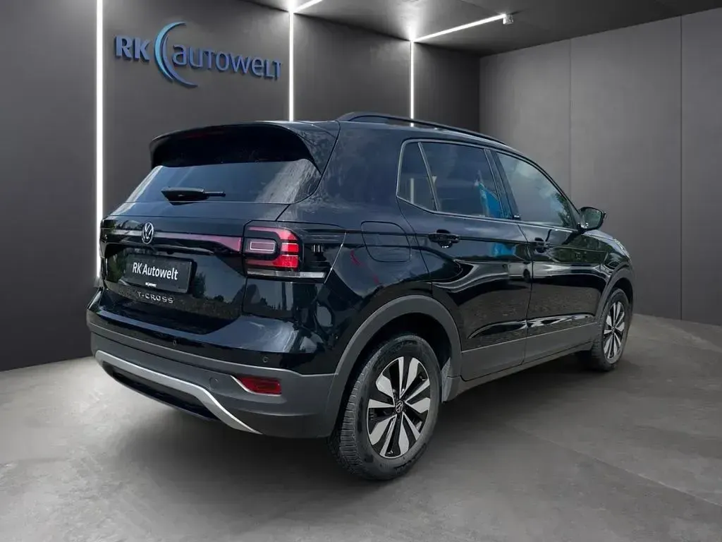 Gebraucht VW T-Cross Move 110 PS (80 kW) 2023 Deep black perleffekt SUV