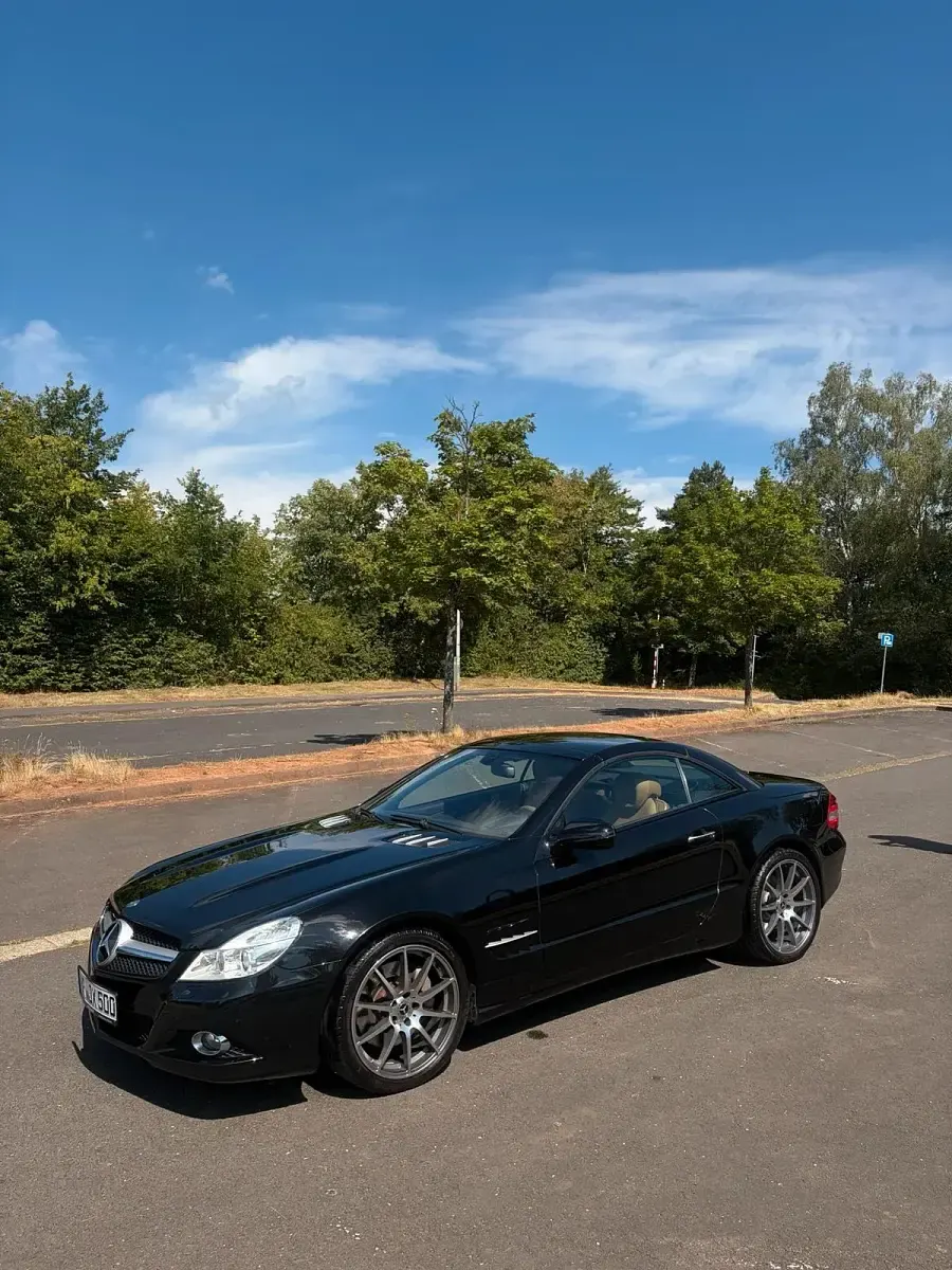 Gebraucht Mercedes SL500 388 PS (285 kW) 2010 Schwarz Cabrio