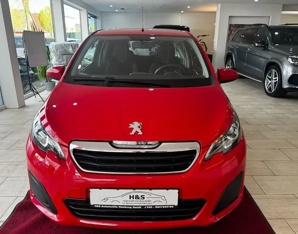 Gebraucht Peugeot 108 Active 69 PS (50 kW) 2017 Zu lackieren rot 3p0/deckende lackierung Limousine