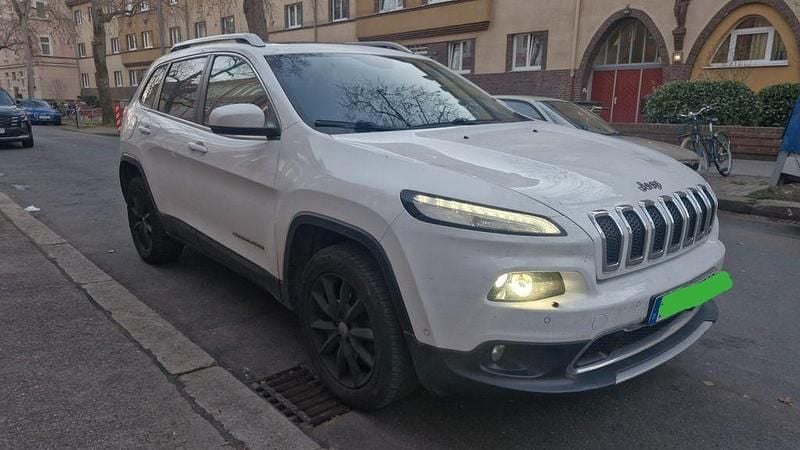 Weiß Gebraucht 2015 Jeep Cherokee SUV | 6.500 € (Guter Preis) - Bild 1/4