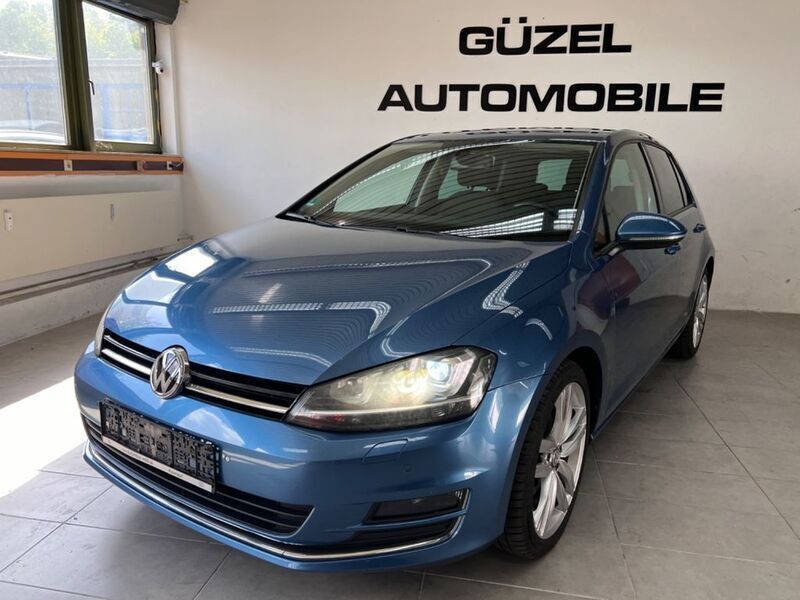 Blau Gebraucht 2013 VW Golf VII Highline Limousine | 9.490 € (Fairer Preis) - Bild 1/4