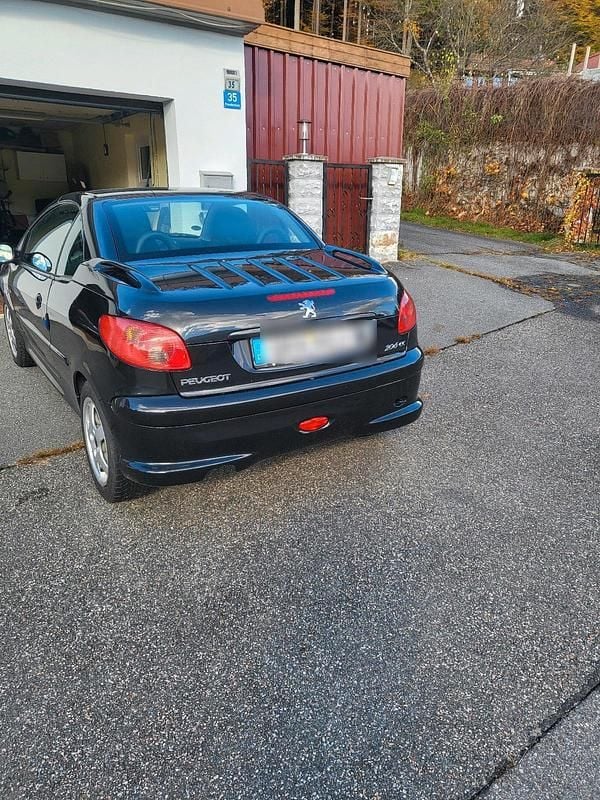 Schwarz Gebraucht 2004 Peugeot 206 CC Cabrio | 2.300 € (Etwas zu teuer) - Bild 1/4