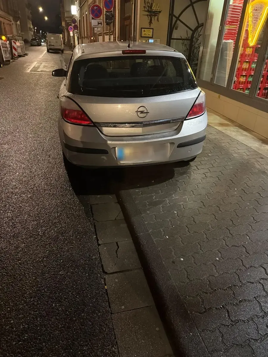 Gebraucht Opel Astra 105 PS (77 kW) 2005 Silber Kleinwagen