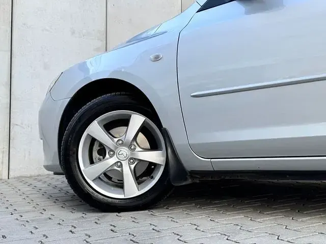 Gebraucht Mazda 3 105 PS (77 kW) 2004 Silber Limousine