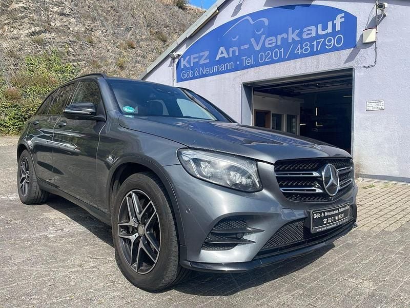 Grau Gebraucht 2016 Mercedes GLC250 AMG SUV | 16.990 € (Guter Preis) - Bild 1/4