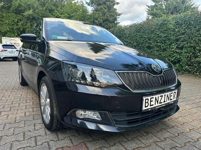 Schwarz Gebraucht 2017 Skoda Fabia Style Limousine | 7.999 € (Guter Preis) - Bild 1/4