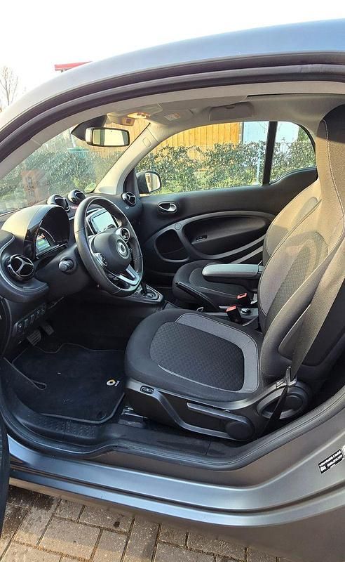 Gebraucht Smart ForTwo Coupé 60 kW (82 PS) 2020 Rot Coupé