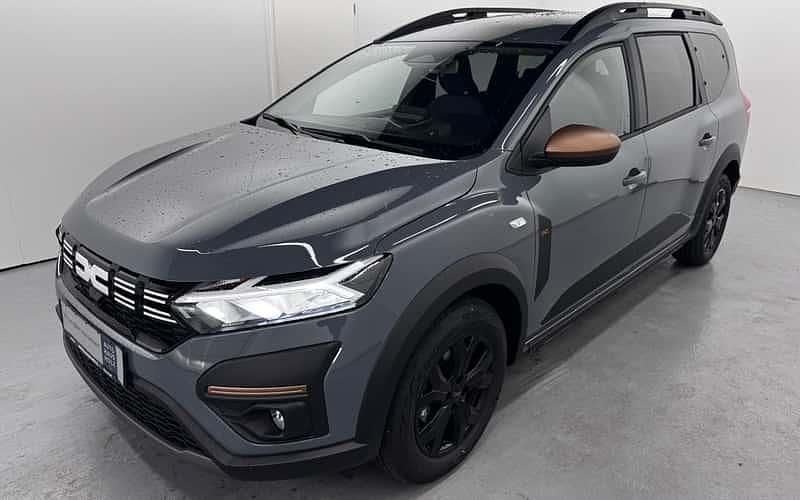 Schiefer grau Gebraucht 2025 Dacia Jogger Extreme Van / Kleinbus | 23.680 € (Fairer Preis) - Bild 1/4