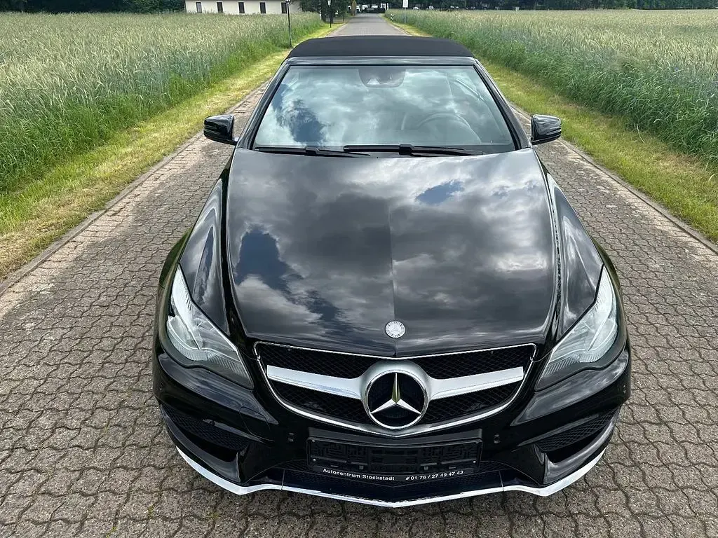 Gebraucht Mercedes E250 AMG line 211 PS (155 kW) 2016 Schwarz Cabrio