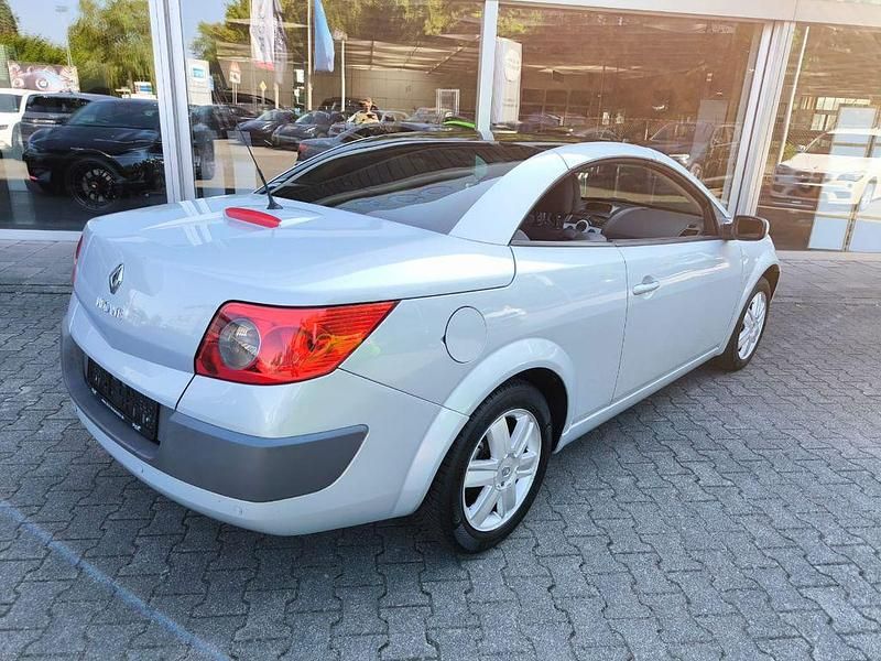 Gebraucht Renault Mégane Cabriolet Dynamique 120 PS (88 kW) 2004 Grau Cabrio
