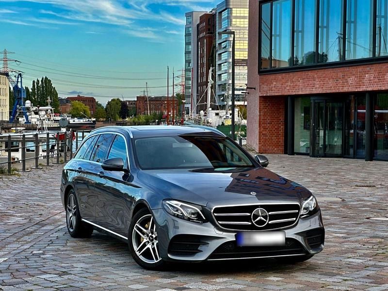 Gebraucht Mercedes E350 AMG 258 PS (189 kW) 2017 Grau Kombi