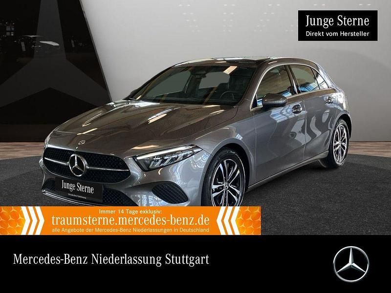 Grau Gebraucht 2024 Mercedes A200 Advanced Limousine | 27.990 € (Fairer Preis) - Bild 1/3
