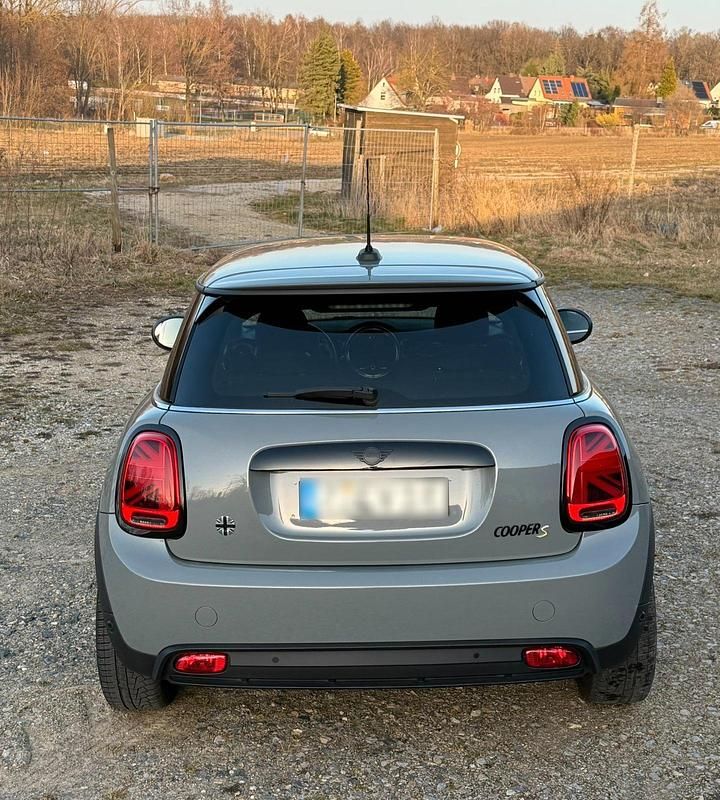 Gebraucht Mini Cooper SE 135 kW (184 PS) 2022 Grau Kleinwagen