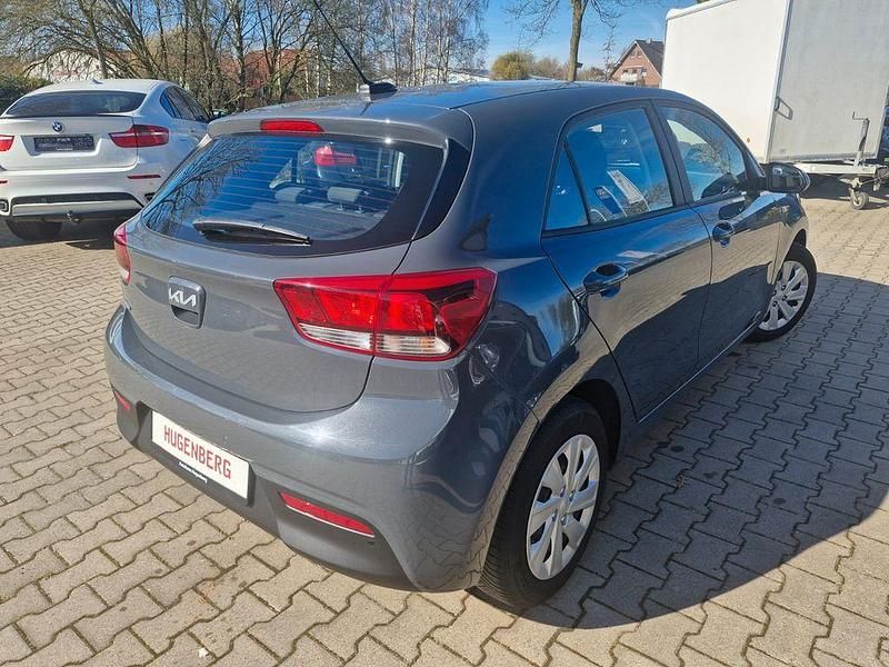 Gebraucht Kia Rio Edition 7 84 PS (61 kW) 2022 Grau Limousine